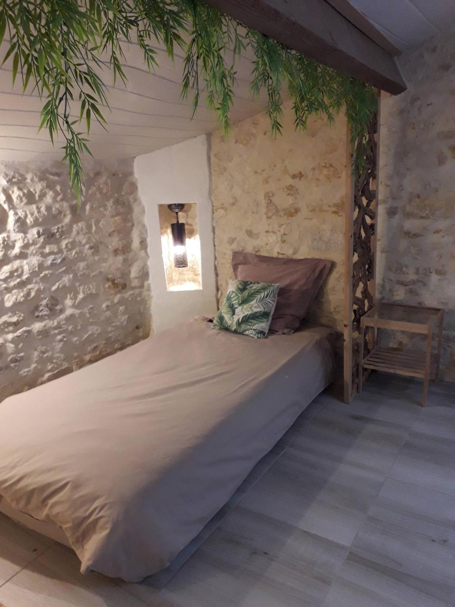 Hotel O Calme Brizambourg Exterior foto