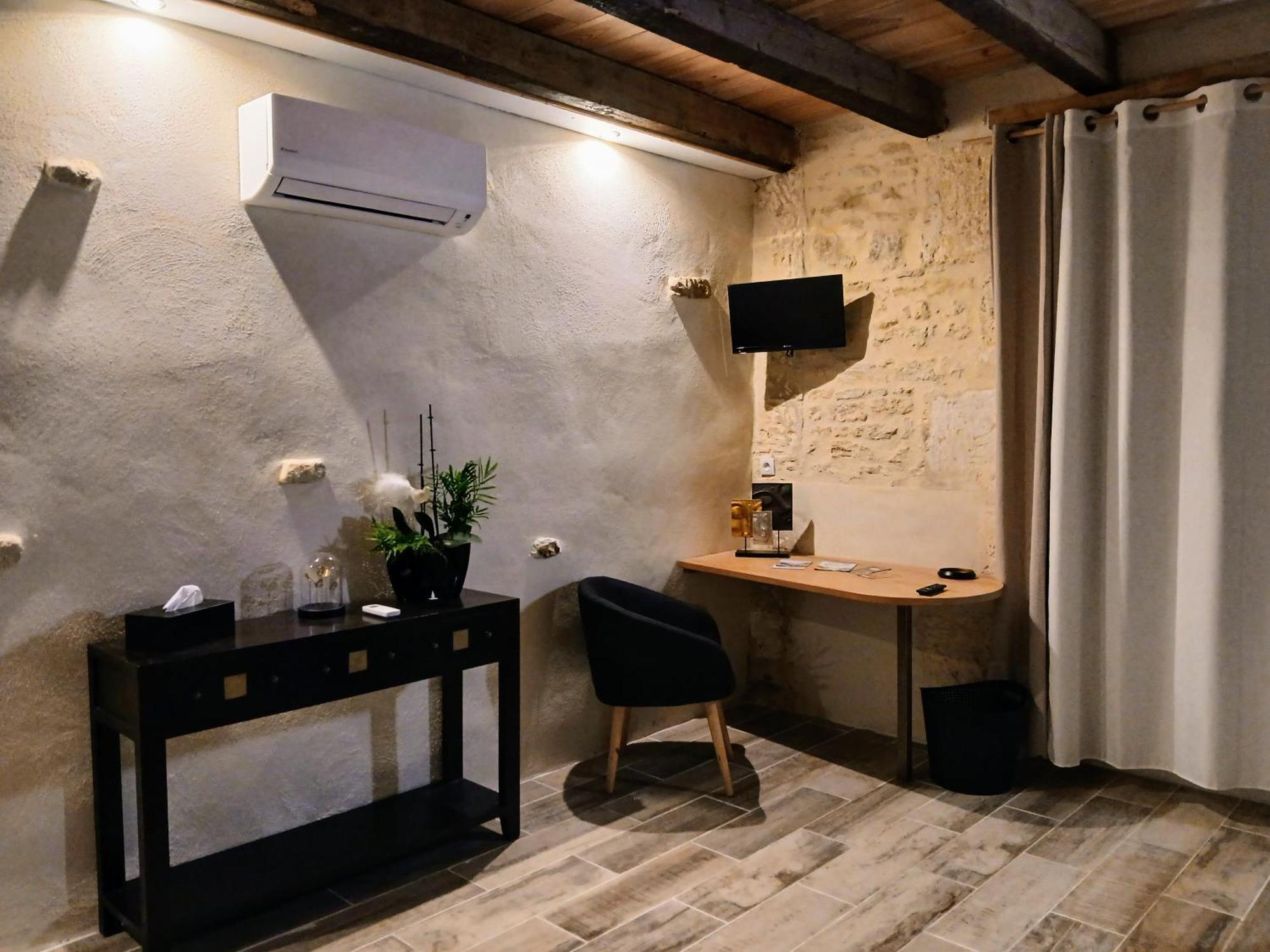 Hotel O Calme Brizambourg Exterior foto